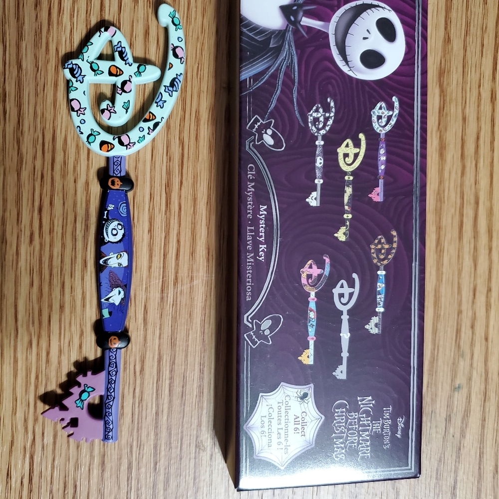 Disney NBC mystery keys : lock shock and barrel